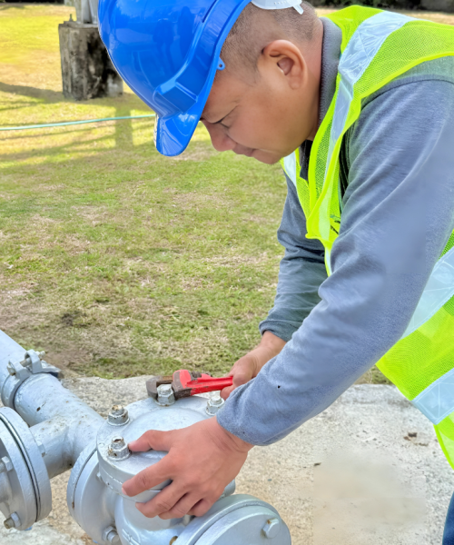 Photos (2) Photos (2)